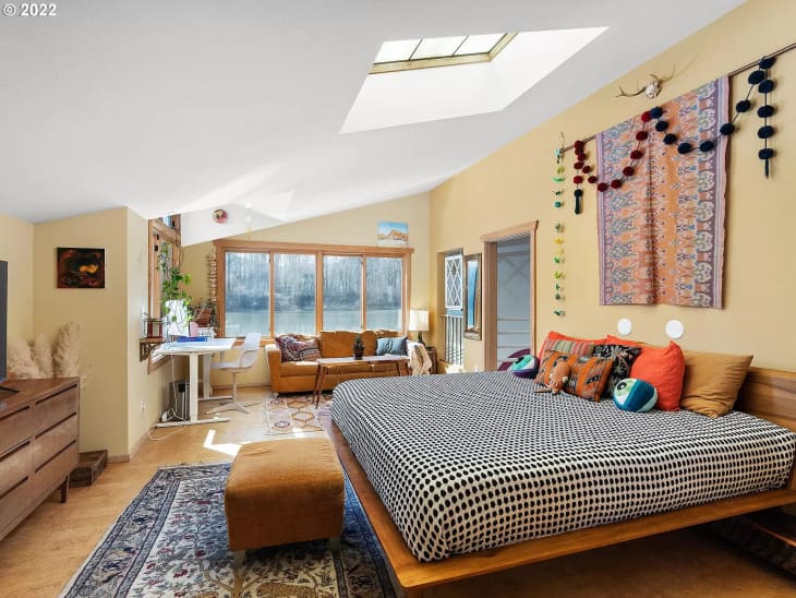 Portland Homes for Sale — 17617 NW Sauvie Island Rd 39, Portland